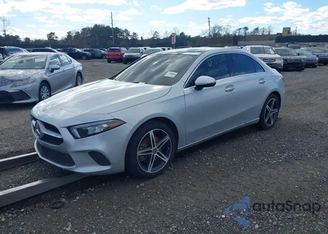 2019 Mercedes-Benz A 220 4Matic z USA, uszkodzony, nr VIN WDD3G4FB7KW007073